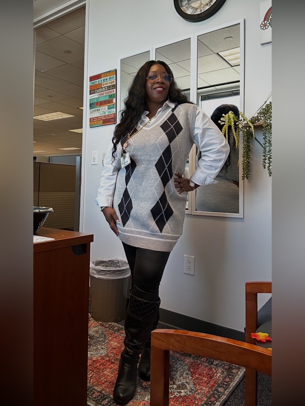 Sleeveless Argyle Knit SweaterVest Dress in Light Gray and Black🐼
